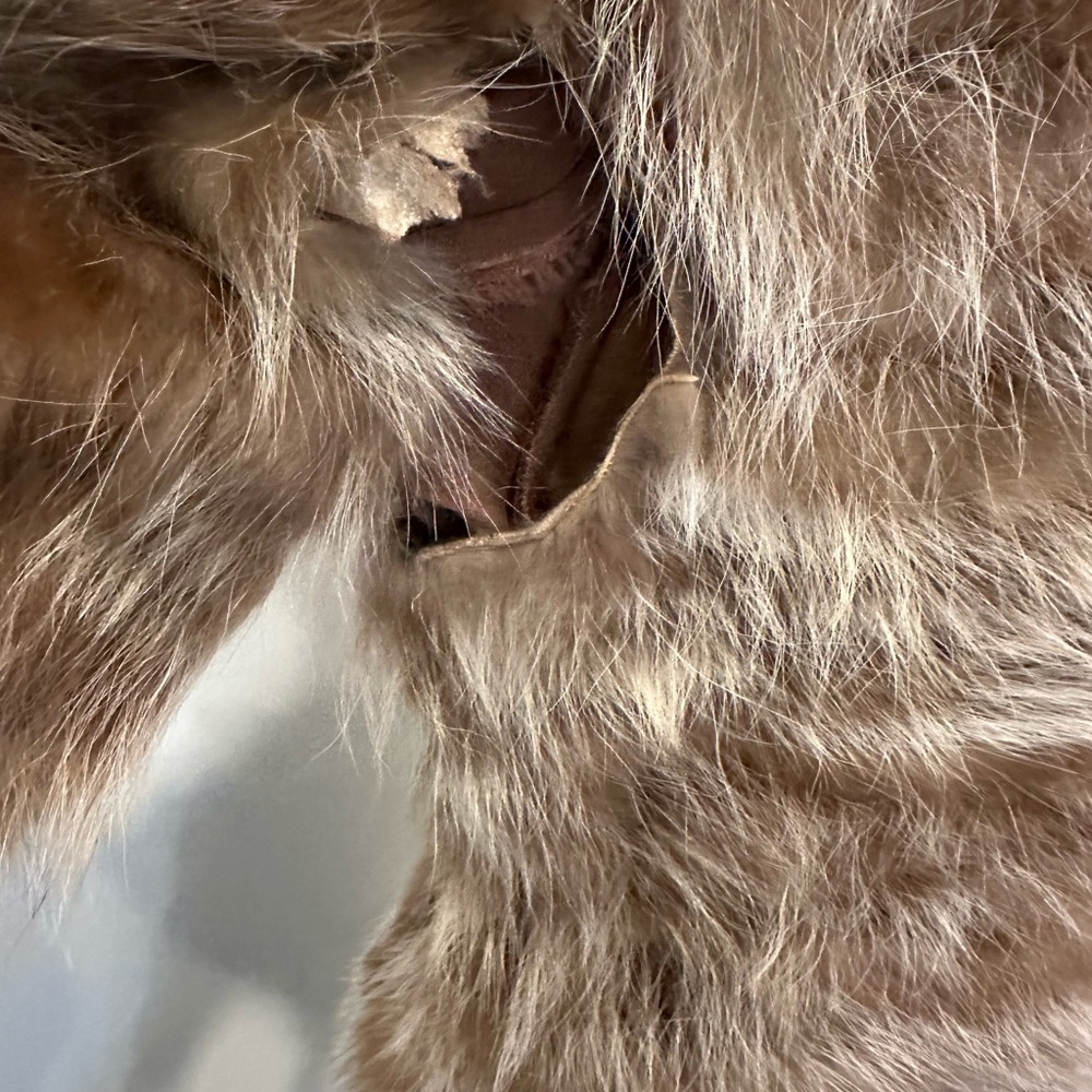 Luxurious Faux Fur Coat in Brown - Picture 5 of 6